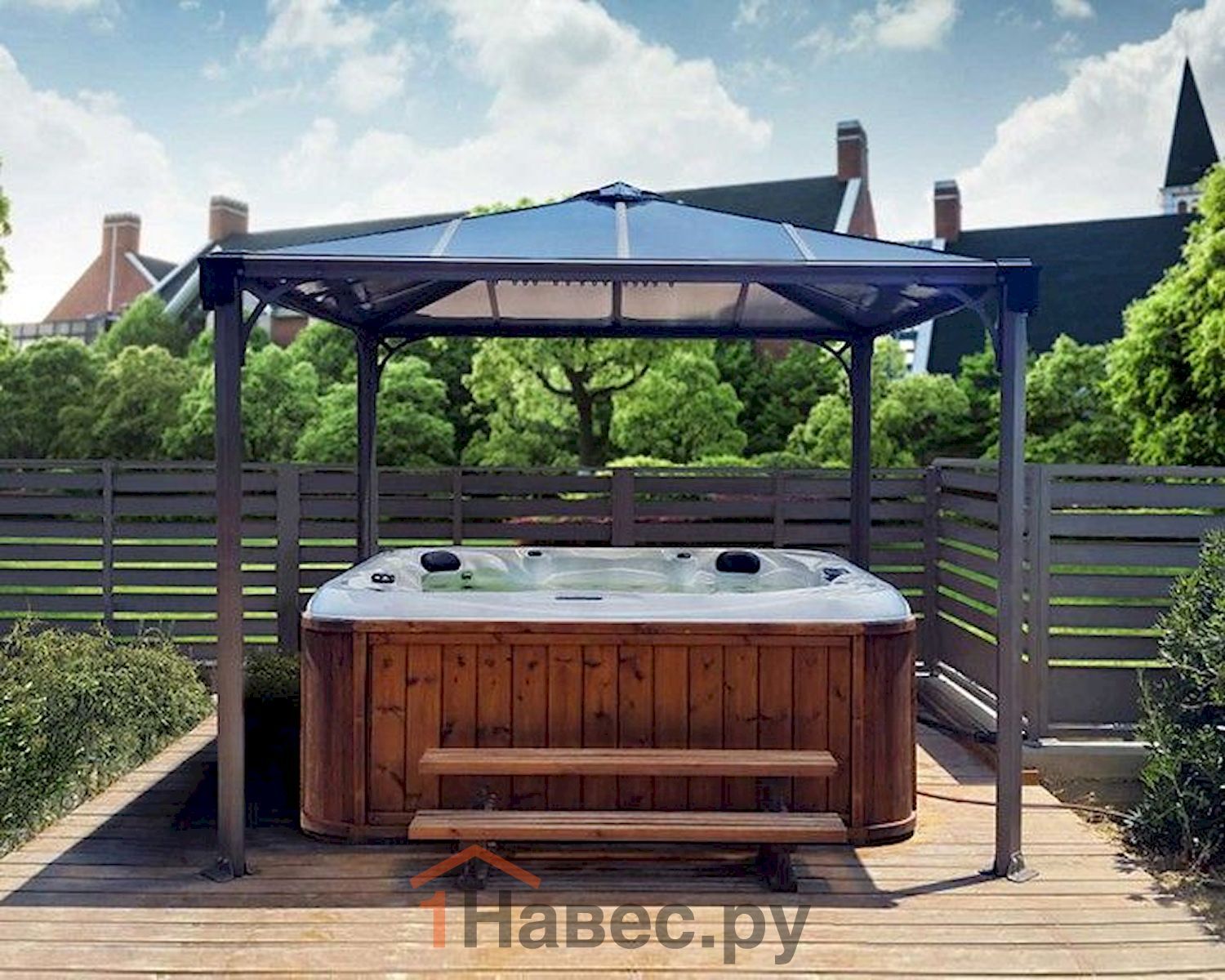 Беседка-навес под джакузи